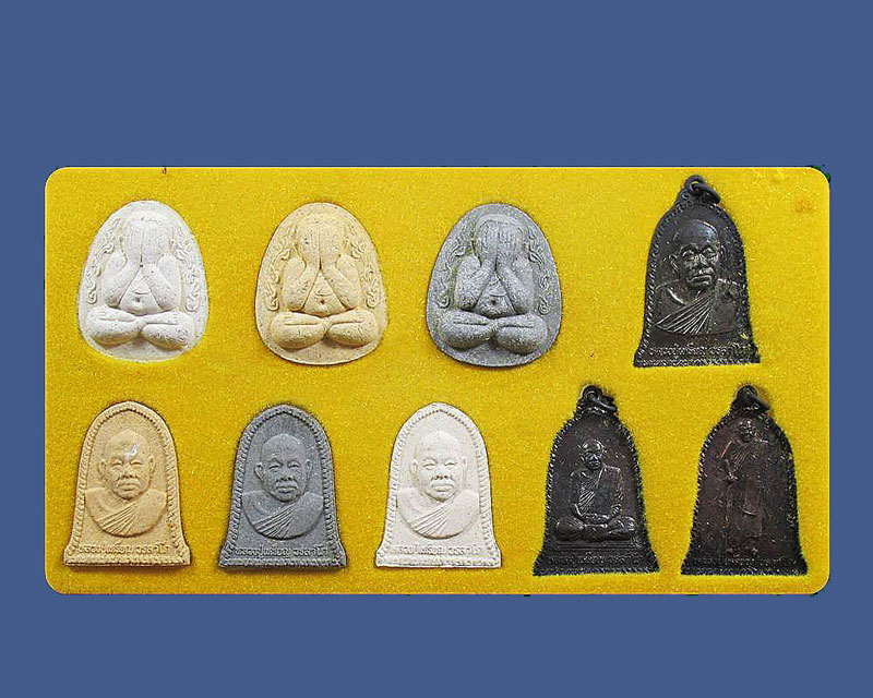พระชุด9องค์หลวงปู่เหรียญ วรลาโภ วัดอรัญบรรพต หนองคาย ปี2541 รุ่นฉลองเจดีย์