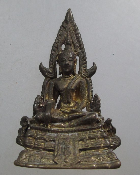๒๐ รูปหล่อพระพุทธชินราช
