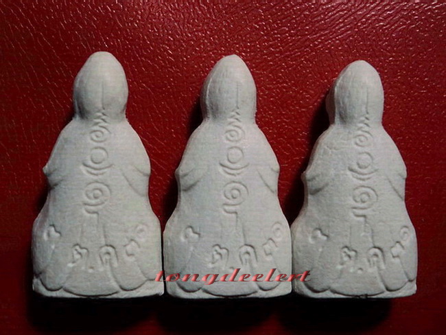 เจ้าแม่กวนอิม ญสส. สมเด็จพระญาณสังวรฯ วัดบวรนิเวศวิหาร รุ่นแรก สวยมากค่ะ