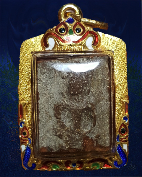 พระแผงนาดูลแผง32อรหันต์ตัดเดี่ยวพิมพ์นาคปรกใหญ่  เนื้อมะขามเปียกนิยม  เลี่ยมทองพร้อมใช้