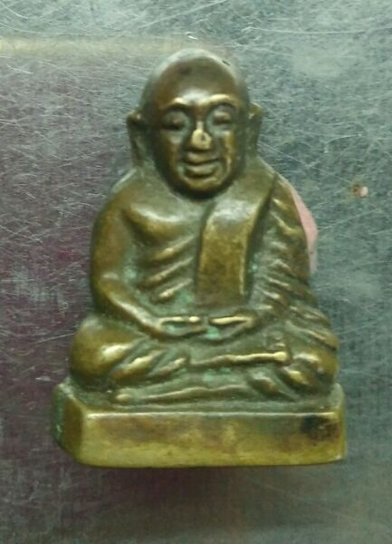 รูปหล่อหลวงพ่อเงินวัดท่าบัวทองปี 15 สวยๆครับ 