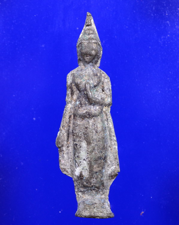 สายเหนียว พระกรุวัดเกาะ (วัดสัมพันธวงศ์) กรุงเทพฯ เนื้อชิน สมัยรัตนโกสินทร์ตอนต้น อายุประมาณ 250 ปี