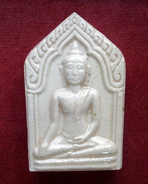 ขุนแผนเคลือบรุ่นแรก เนื้อขาวมุก ฝังตะกรุดเงิน 3ดอก หลวงปู่ทิม วัดพระขาว ปี45...เคาะเดียวแดง...