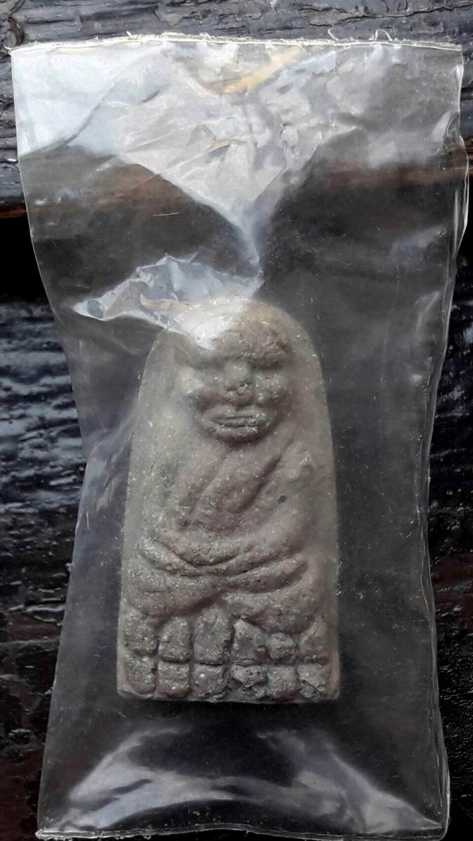 หลวงปู่ทวดเนื้อว่าน ลป.หมุน ปี 2542 ซองเดิมๆ  รุ่นพระเจ้าห้าพระองค์