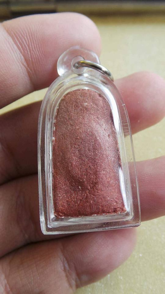 หลวงปู่ทวดพระเจ้า5พระองค์เนื้อแดงผงชมพูนุชพิมพ์แข้งขีดนิยมหลวงปู่หมุน ปลุกเสกสภาพสวยเดิม