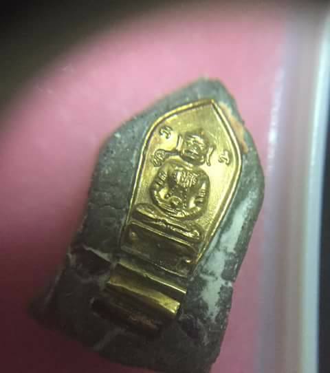 ขุนแผนทรงพลเล็ก หลวงปู่หมุน หลังฝังปรกหนุมาน เกศา ตะกรุด3ดอก พลอยเสก รุ่นสมปรารถนา ปี 2543