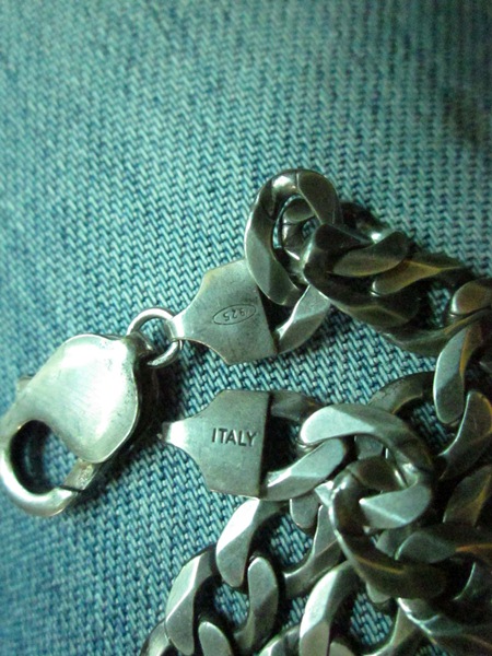 สร้อยคอเงิน ITALY น้ำหนัก 30 กรัม  ราคา 1,050 บาทครับ 