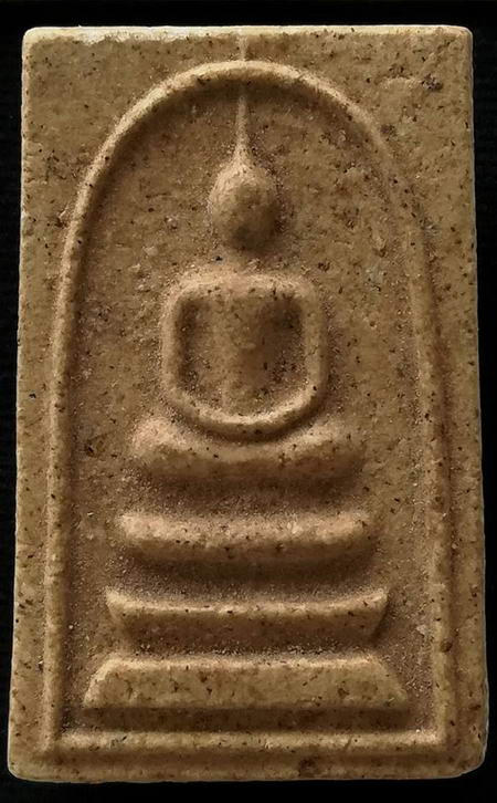 พระสมเด็จหลวงปู่นาค วัดระฆังโฆสิตาราม พิมพ์ฐานสามชั้น ฝังตะกรุด 2ดอกครับ