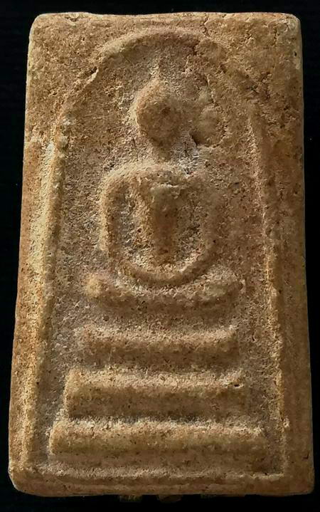 พระสมเด็จหลวงปู่นาค วัดระฆังโฆสิตาราม พิมพ์ฐานสามชั้น ฝังตะกรุด 3ดอกครับ