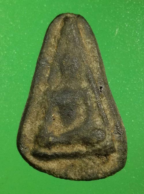 พระนางพญากรุเขาพระศรี สุโขทัย เนื้อดิน