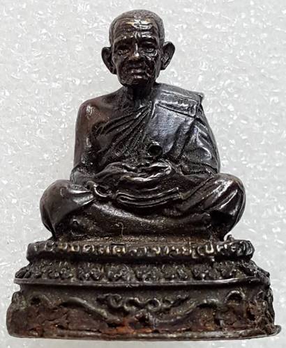 150 ฿ รูปหล่อเหมือนหลวงปู่คร่ำ วัดวังหว้า ระยอง 