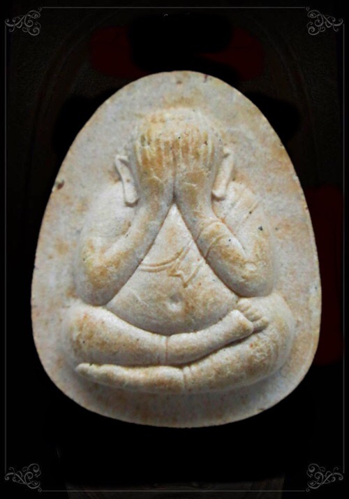 พระผงปิดตา ๙ นะ หลวงปู่หมุนปลุกเสกรุ่นเสาร์๕ เงินมาห้าพันล้าน ปี๒๕๔๓