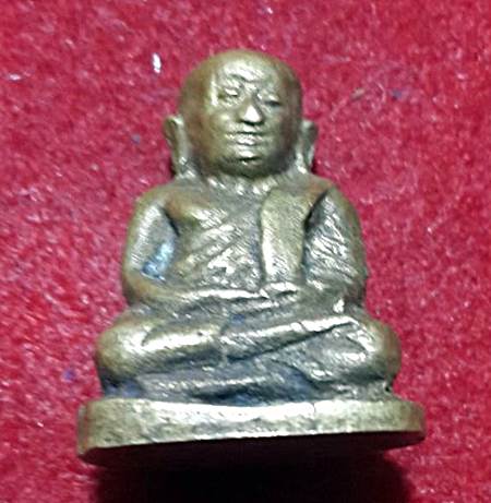 รูปหล่อหลวงพ่อเงิน วัดบางคลาน รุ่นช้างคู่ พิมพ์ใหญ่ ปี 2526 พร้อมบัตรรับรอง 