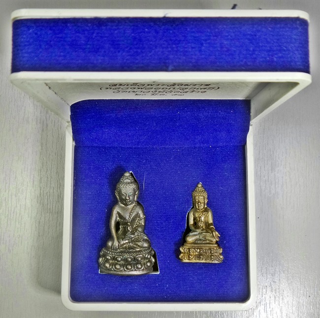  พระกริ่งเพชรกลับมหามงคล รุ่นสร้างอุโบสถ ปี53 เนื้อนวะ