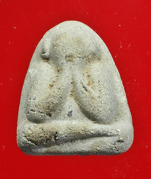 พระปิดตาหลังยันต์ห้า วัดเนินกระปรอก ปี 2516 หลวงปู่ทิม วัดละหารไร่ ปลุกเสกสวยๆ