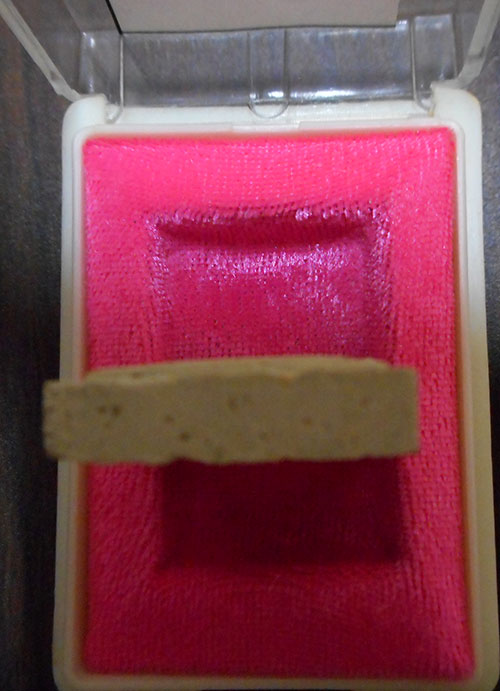 พระสมเด็จบางขุนพรหม รุ่นย้อนยุค 2547 พิมพ์เส้นด้ายเล็ก ผสมผงเนื้อพระสมเด็จบางขุนพรหม