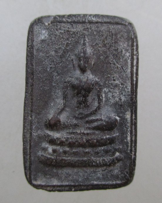 ๒๐ พระเนื้อผงวัดเกาะ