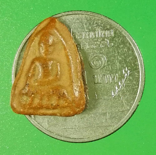 พระนางพญาโรยศอ กรุดอนลาน เนื้อดิน สุโขทัย