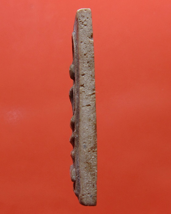 สมเด็จผงน้ำมัน สามชั้น หลวงพ่อกวย