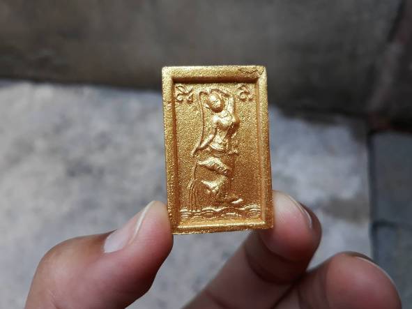 (เคาะเดียว) พระแหวกม่านหลังแม่ธรณี ลงทองกรรมการ ปี 43 หลวงปู่หมุน