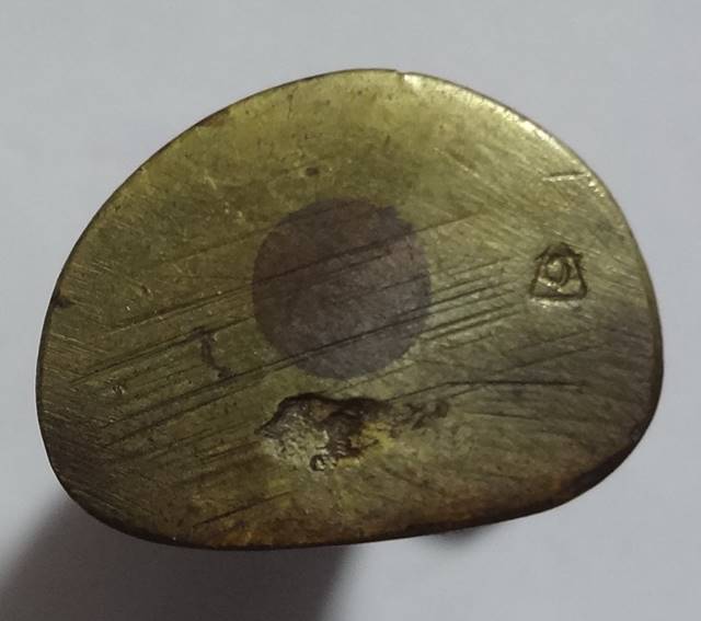 รูปหล่อหลวงพ่อเงิน บางคลาน ไม่ทราบรุ่นไม่ทราบออกวัดไหน ครับ