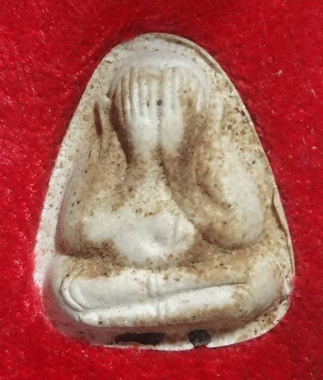 .เพชรรุ่งโรจน์...สวยๆกล่องเดิมๆครับ