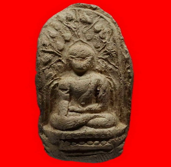 พระคงขาวองค์ล่ำหนา โพธิ์เด้ง กำไลข้อมือและเท้าพอเห็นชัด เม็ดบัวติดชัดมิติคมชัดลึก