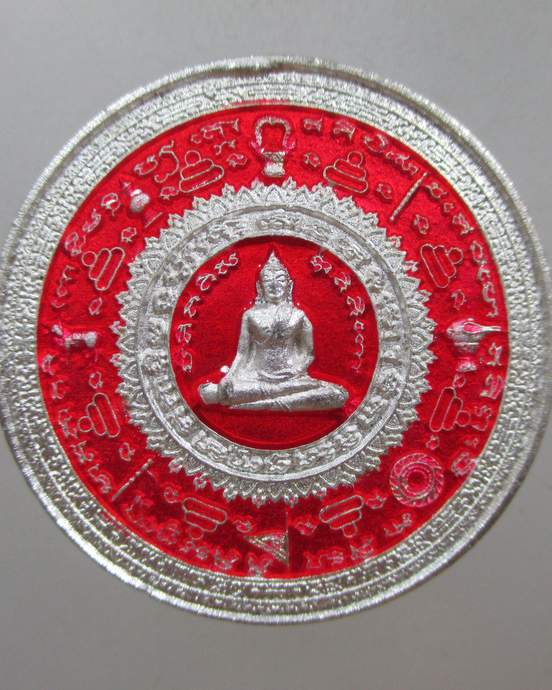 ๒๐ เหรียญพระพุทธลงยาสีแดง  กะไหล่เงิน