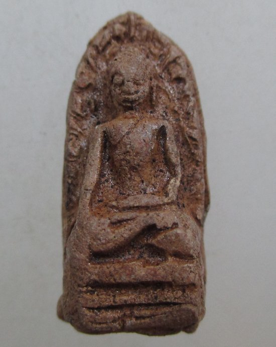 ๒๐ พระรอด วัดท่าตอน จ.เชียงใหม่