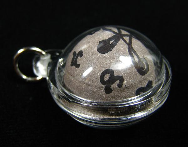 ลูกอมเทพรำลึก ลูกอมชมพูนุช หลวงปู่หมุน จารยันต์ สร้างจากผง ๓๕๐ อาจารย์ ออกวัดซับลำใย ปี ๔๓ ลูกใหญ่