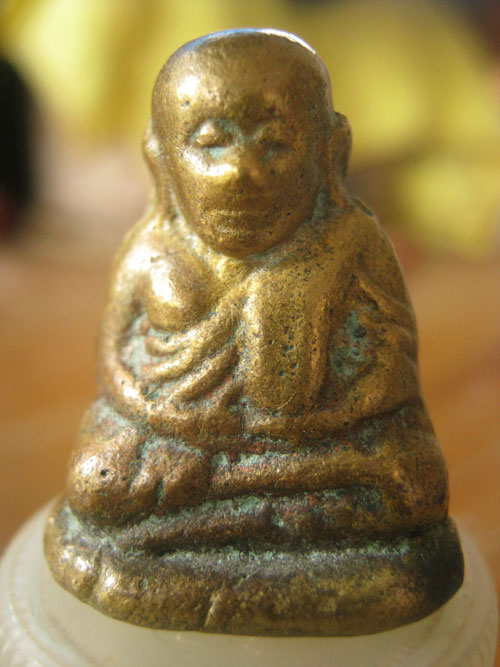 หลวงพ่อเงินปืนแตก เศียรกลม