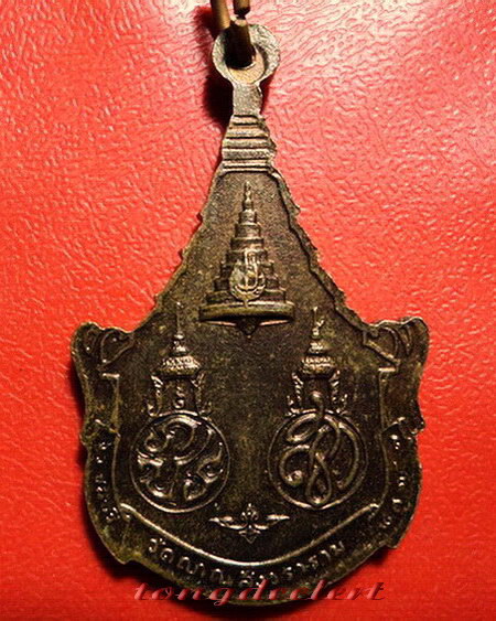 เหรียญพระพุทธญาณนเรศวร์ วัดญาณสังวราราม สมเด็จพระญาณสังวรปลุกเสก ปี 2527 สวยมากค่ะ