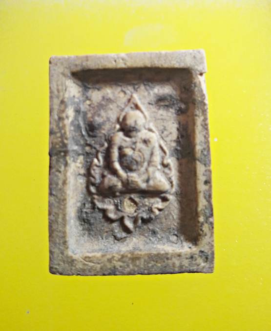 จัดชุดรวมพระคำข้าวหลวงพ่อฤาษีลิงดำปลุกเสก รุ่นสองสภาพผ่านการใช้พร้อมพระเนื้อผงจัดให้เบาเบา