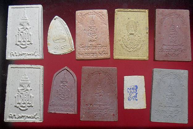 พระผงไพรีพินาศ พระสมเด็จญาณสังวรฯ สมเด็จพระสังฆราช วัดบวรนิเวศวิหาร 10องค์เคาะเดียวแดงชุดที่1