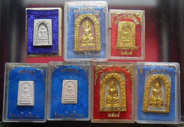 พระผงไพรีพินาศ พระสมเด็จญาณสังวรฯ สมเด็จพระสังฆราช วัดบวรนิเวศวิหาร 7องค์เคาะเดียวแดง