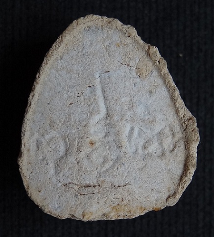 พระปิดตามหาเสน่ห์ หลังยันต์พุทโธ วัดลาดปลาเค้า เนื้อเกสร เหลืองๆ คราบกรุเดิมๆ