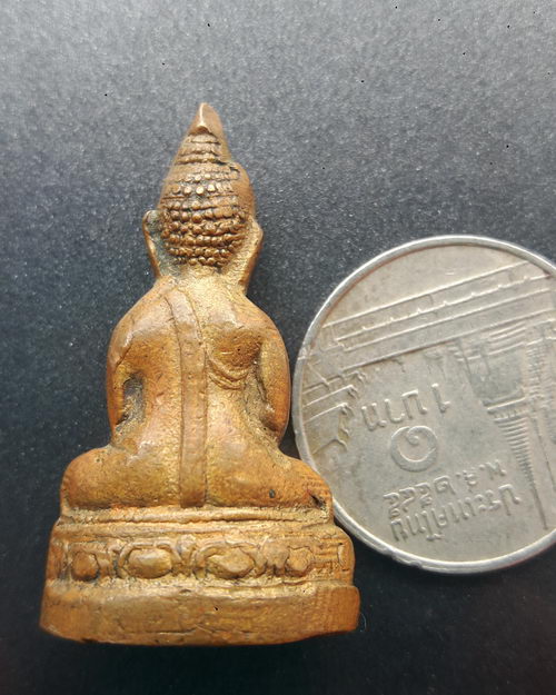 " พระกริ่งเชียงแสน วัดชิโนรส ปี 2512 ลป.โต๊ะ, ลพ.พรหม, ลพ.กวย, ลป.ศุข วัดโพธิ์ทรายทอง ร่วมปลุกเสก พิ