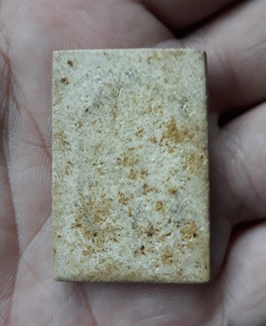 พระผงพิมพ์สมเด็จ ข้างยันต์ดอกจันทร์  หลวงพ่อกวย วัดโฆสิตาราม จ.ชัยนาท สนใจ เคาะแรกครับ