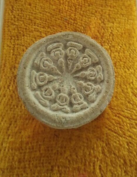 จันทร์ลอย10ทิศวัดนางชีปี09หลวงปู่โต๊ะปลุกเสกสวยๆครับ