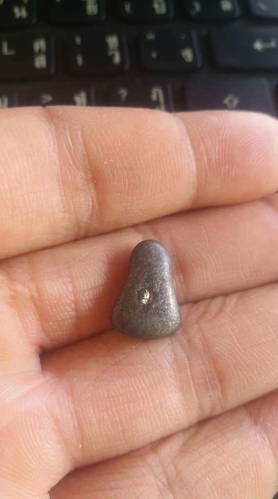 1.ปิดตาหลวงปู่เอี่ยม วัดโคนอน (หลวงปู่โต๊ะ เสก) เคาะเดียวแดง