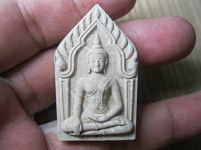 พระขุนแผนรุ่นมหาเฮง หลวงปู่คำบุ วัดกุดชมภู อุบลราชธานี