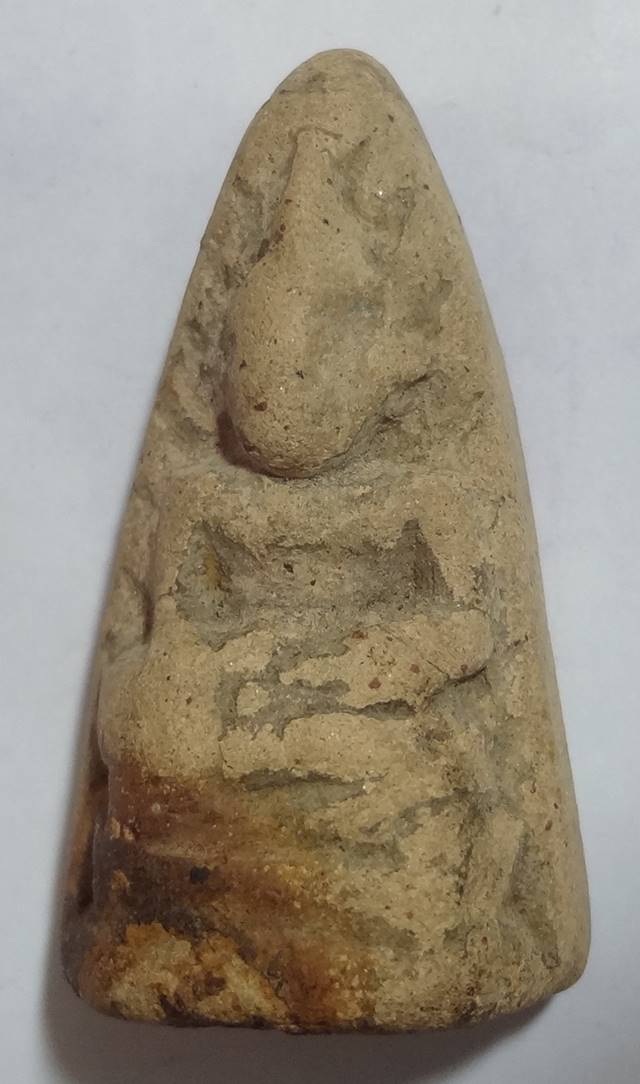  พระเนื้อดินไม่ทราบกรุครับ