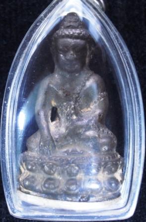 พระกริ่งชินบัญชรบรมครู 32 เนื้อนวโลหะจัดๆ ก้นปิดเงิน กรรมการ ปี 2549 เคาะเดียวครับ