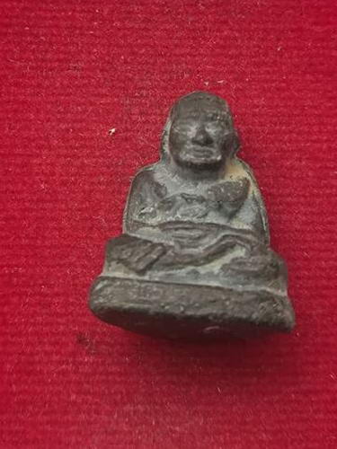 รูปหล่อเนื้อผงหลวงปู่ทวด วัดช้างให้