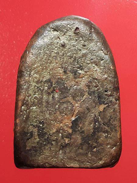 พระซุ้มกอกำแพง พิมพ์ใหญ่มีกนก เนื้อหาเก่า แห้ง แกร่ง สวยตามสภาพ