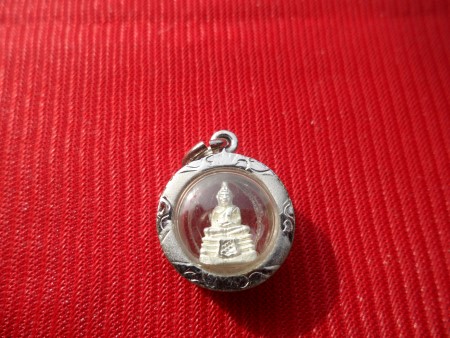 หลวงพ่อโสธร เนื้อเงินพ่อทรายจิ๋ว