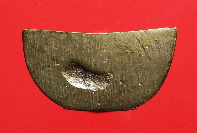 รูปหล่อหลวงพ่อโสธร  ผิวพรายเงิน เนื้อทองเหลือง  พระแท้สวยตามสภาพ 