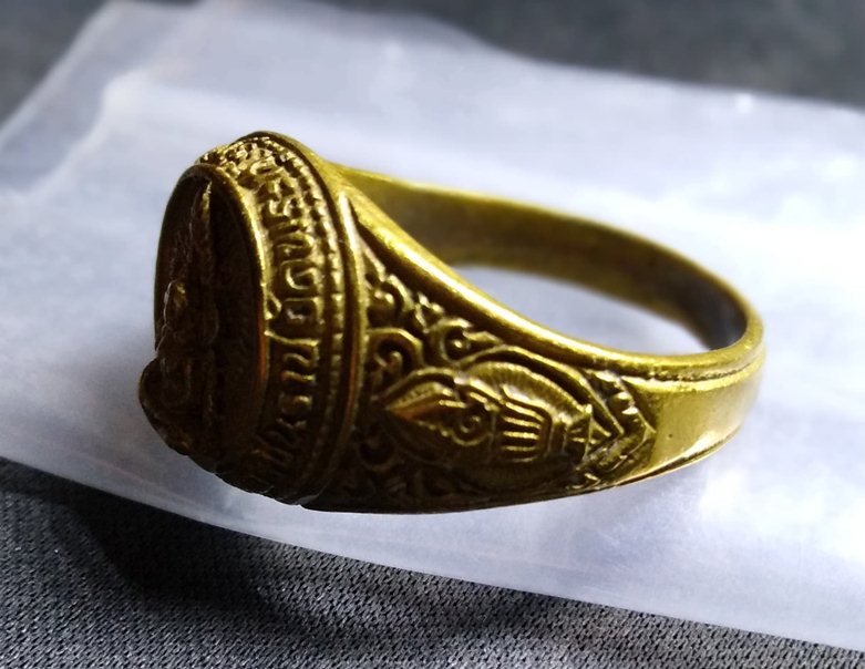 แหวนพระพุทธชินราช เนือทองเหลืองสวยๆๆ