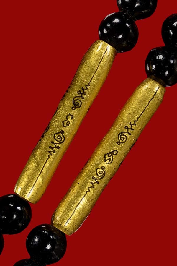 สร้อยประคำเนื้อผงเทพรำลึกลงรักร้อยตะกรุดเบญจา5ดอกเชือกไหม7สียาว17นิ้ว หลวงปู่หมุนปลุกเสกวัดซับลำใย