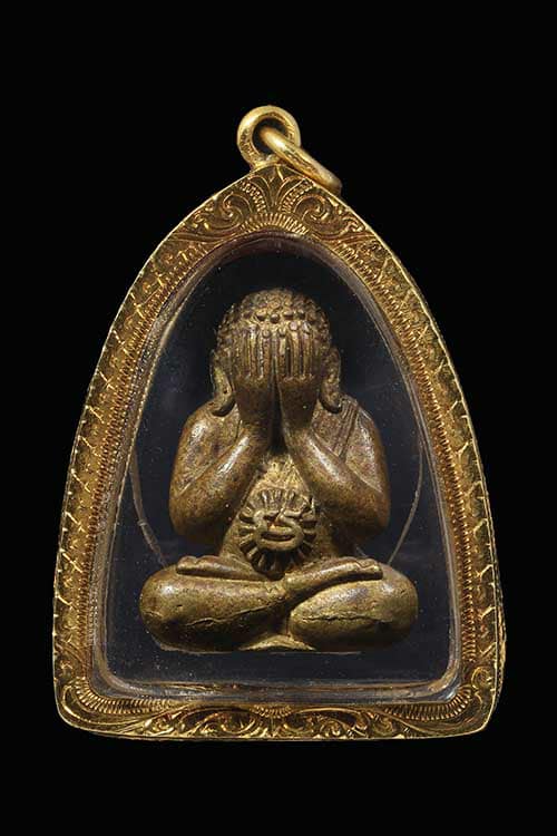 พระปิดตาอุดมโชค เสาร์ห้า ปี๒๕๔๓ หลวงปู่หมุน เนื้อทองผสมชนวนพระบูชา ผิวสวยครับ